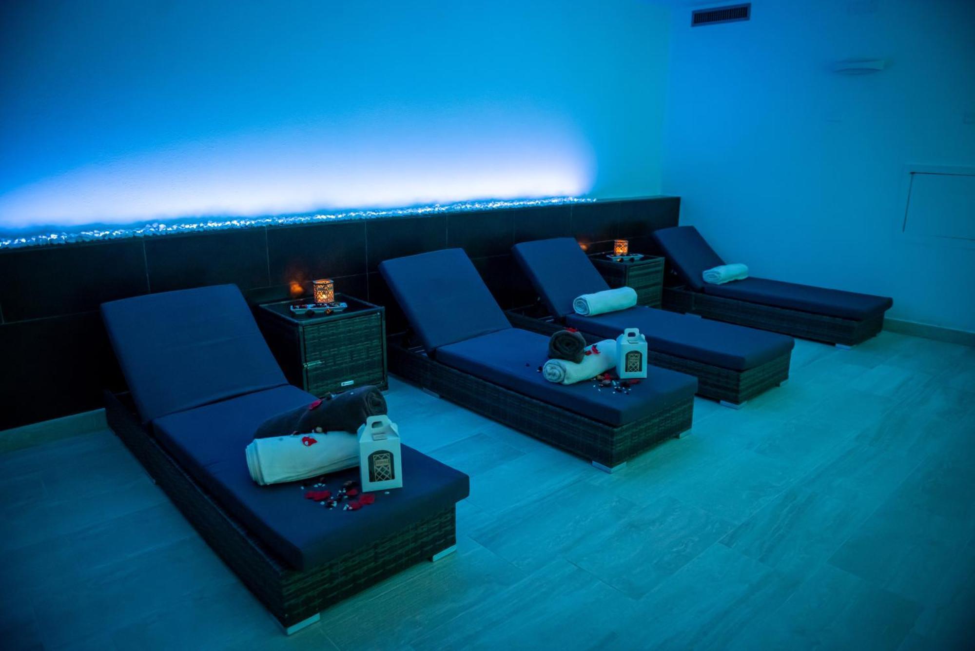 Artemide "Fiore Club" B&B Suite Spa จิฟโฟนี วัลเล เปียนา ภายนอก รูปภาพ